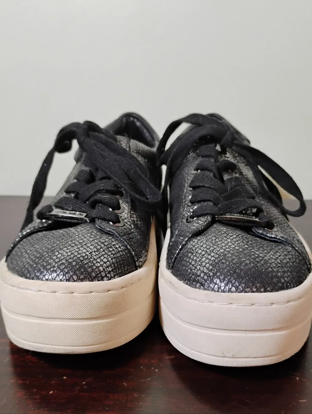 J/SLIDES NYC Metallic Snakeskin Platform Sneakers - Size 7.5